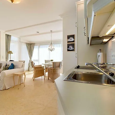 Strandresidenz_kuehlungsborn_ *